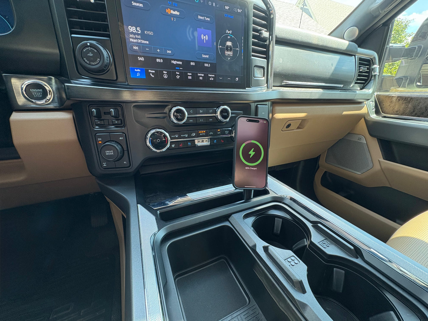 2023+ Ford Super Duty MagSafe Car Charging Stand