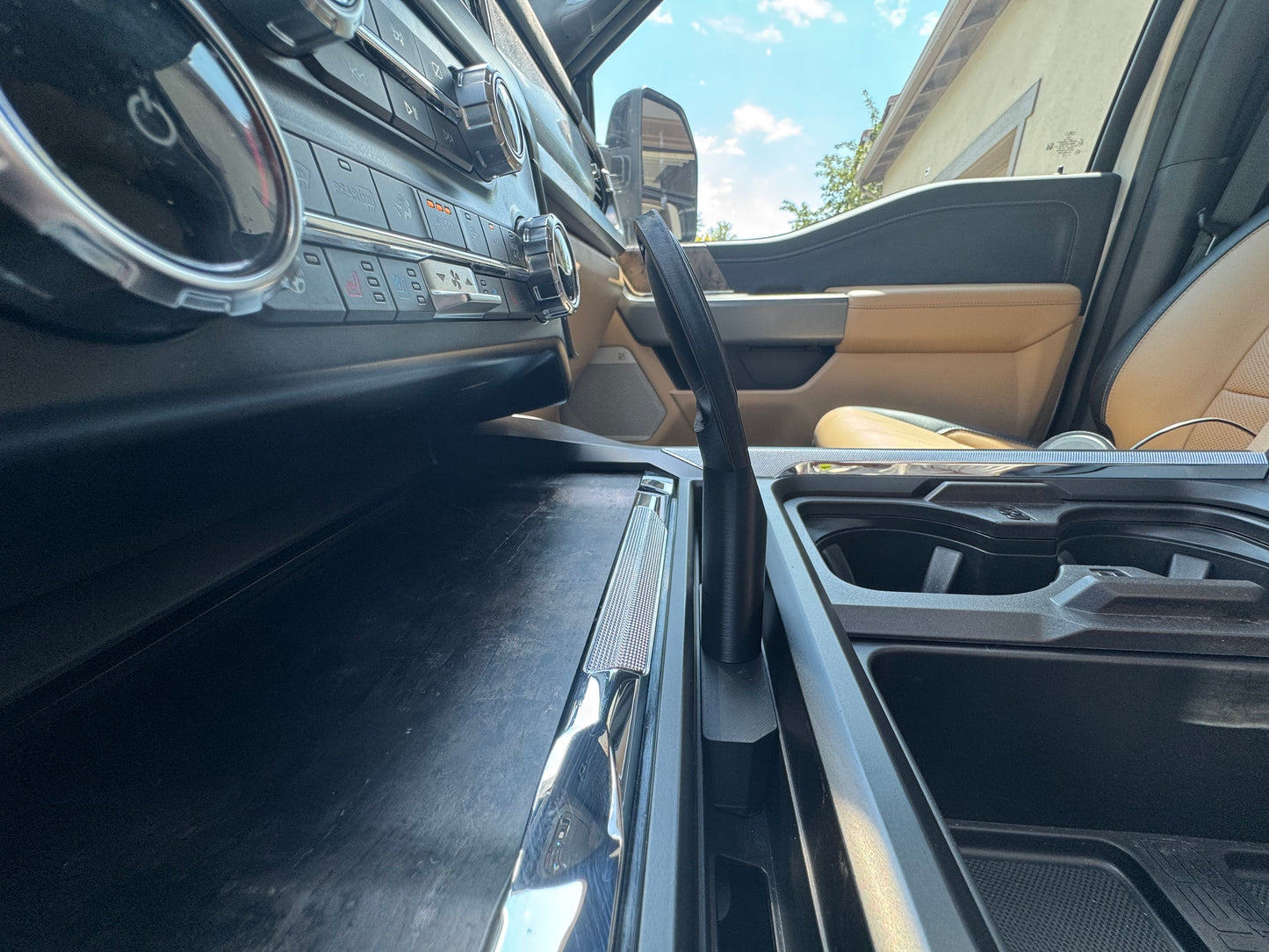 2023+ Ford Super Duty MagSafe Car Charging Stand