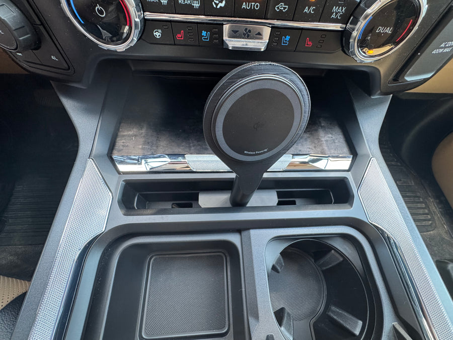 2023-2027 Ford Super Duty F-250 F-350 MagSafe Phone Mount & Charging Stand