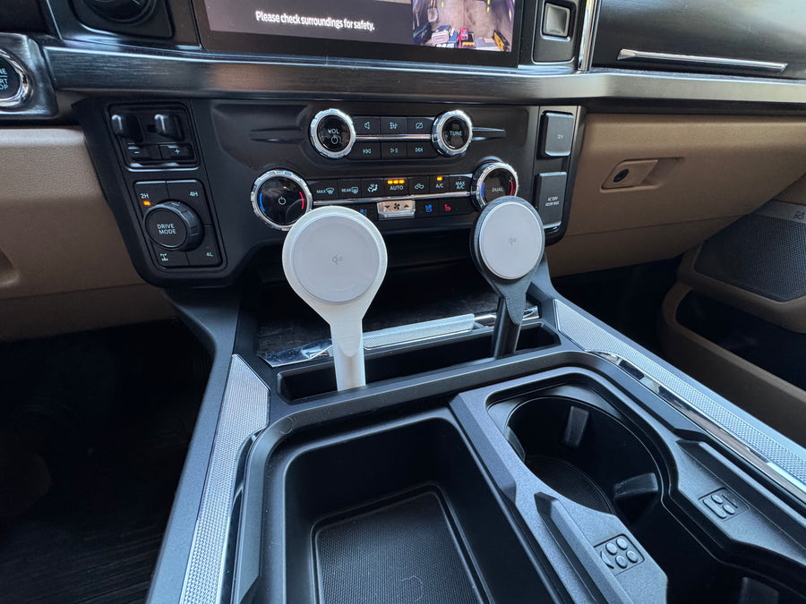 2023-2027 Ford Super Duty F-250 F-350 MagSafe Phone Mount & Charging Stand